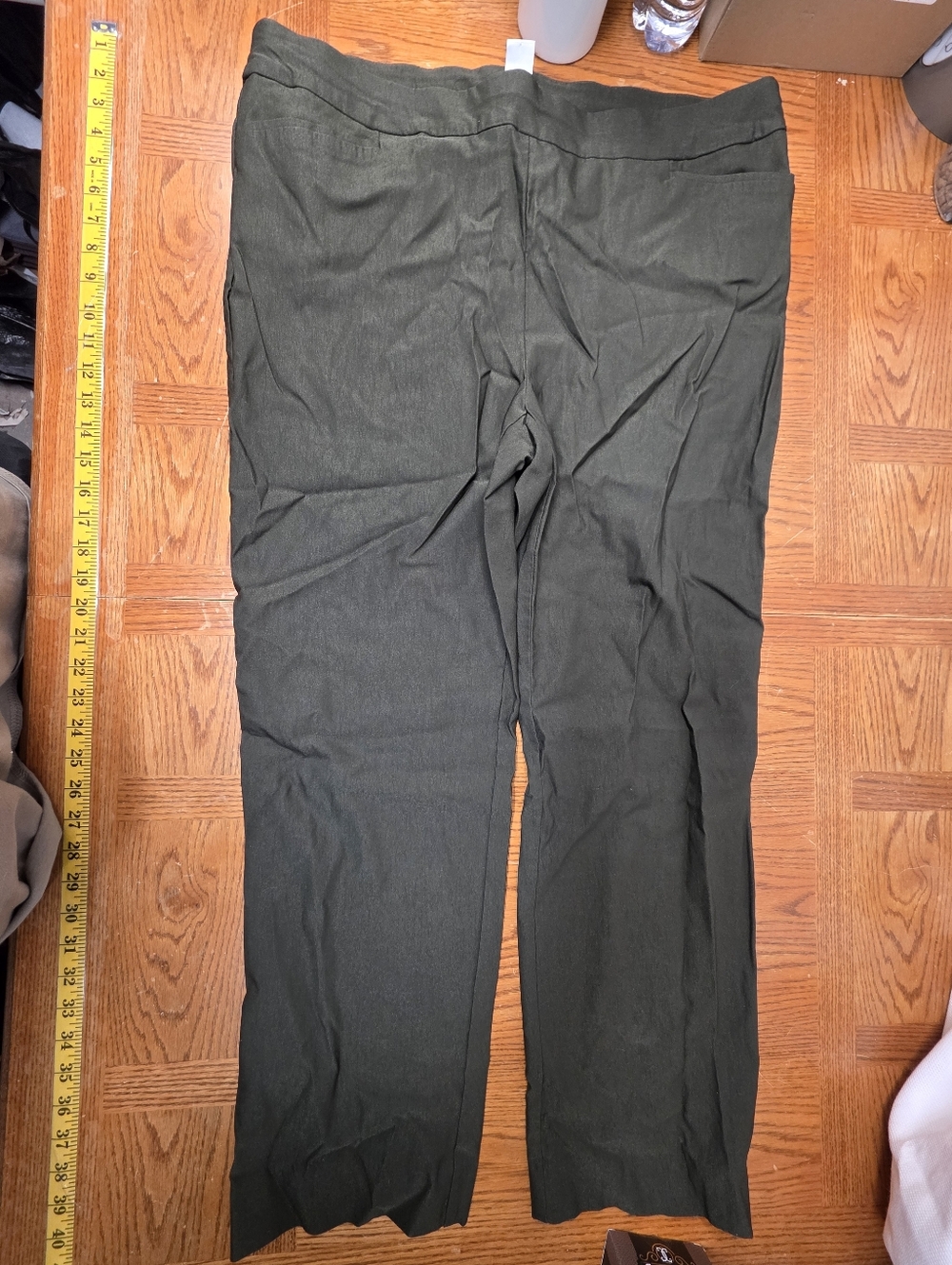 Chico's Olive Green Tummy Control Pull-On Pants Women's Size 3.5R (18R)
